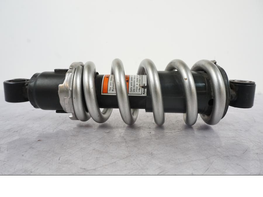 Höger sida på Stötdämpare från en Kawasaki ER-6N -2008 motorcykel.