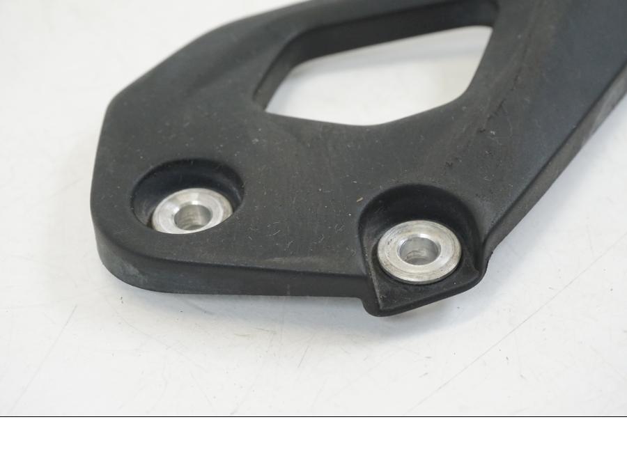 Höger sida på Fotpinnehälskydd från en BMW R 1250 GS -2019 motorcykel.