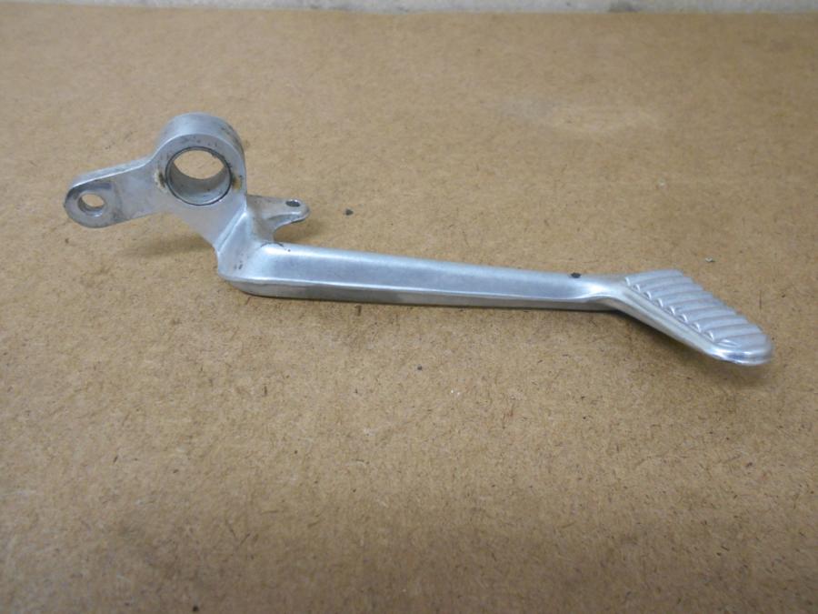 Framsidan på Bromspedal från en Honda CBR 1100 XX -2003 motorcykel.