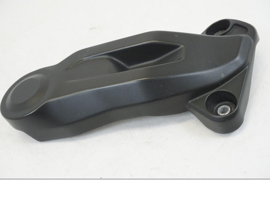 Höger sida på Ramskydd från en Yamaha XSR 700 -2016 motorcykel.