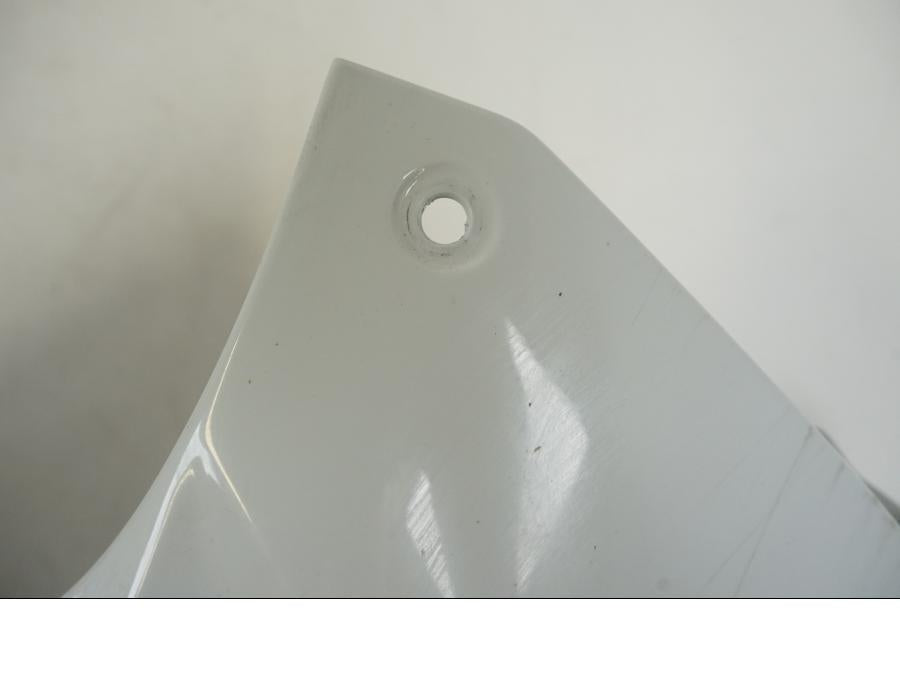 Snett uppifrån på Tankkåpa från en BMW S 1000 R -2019 motorcykel.