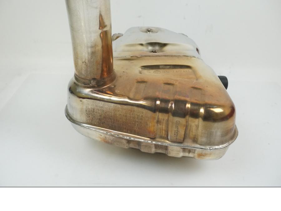 Snett uppifrån på Mellanburk från en BMW R 1100 S -2003 motorcykel.