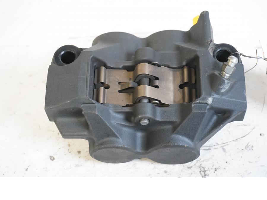 Framsidan på Bromsok från en Yamaha YZF R6 -2006 motorcykel.