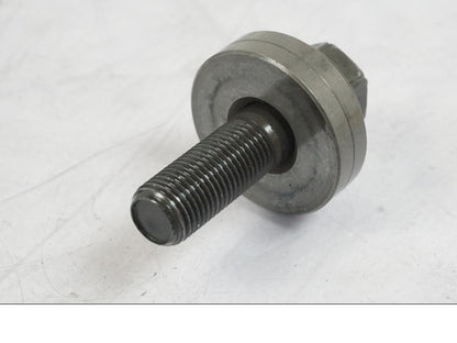 Vänster sida på Generator från en Kawasaki Z 900 -2019 motorcykel.