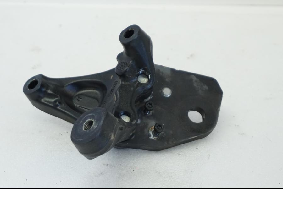 Höger sida på Sidostödsfäste från en KTM 1290 Super Adventure R -2021 motorcykel.