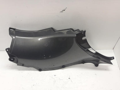 Baksidan på Sidopanel från en BMW K 1200 LT -2006 motorcykel.