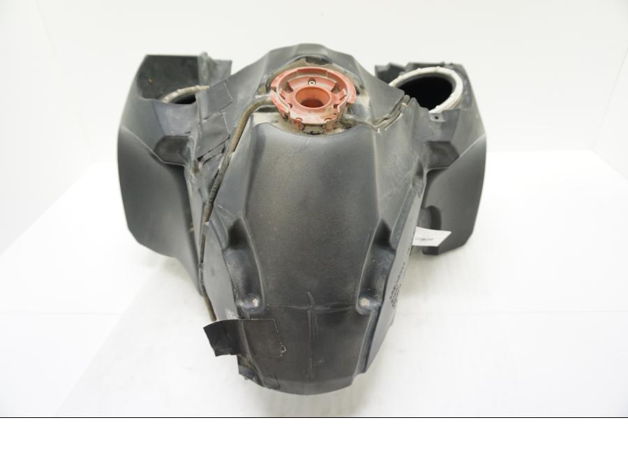 Framsidan på Bensintank från en BMW R 1200 GSA -2011 motorcykel.