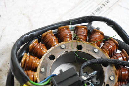 Baksidan på Generator från en Suzuki TL 1000 S -1998 motorcykel.