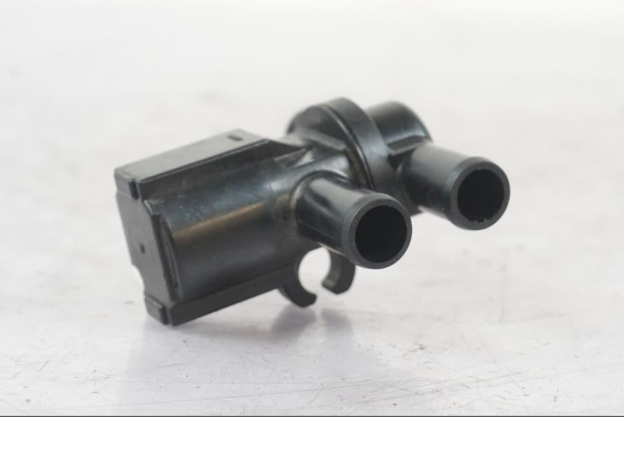 Höger sida på Second Air från en Kawasaki ZZ-R 1400 -2009 motorcykel.