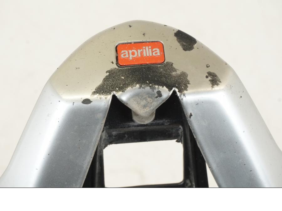 Extrabild3 på Bakvinge från en Aprilia Tuono V4R -2011 motorcykel.