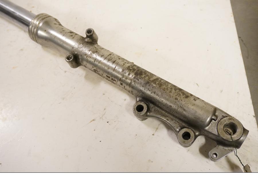 Vänster sida på Gaffelben från en Kawasaki Z 400 LTD -1983 motorcykel.