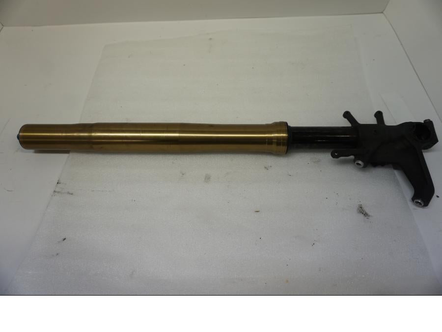 Framsidan på Gaffelben från en Suzuki GSX-R 1000 -2007 motorcykel.