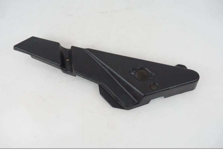 Framsidan på Sidkåpa från en H-D Adventure Pan America Special RA1250S -2021 motorcykel.