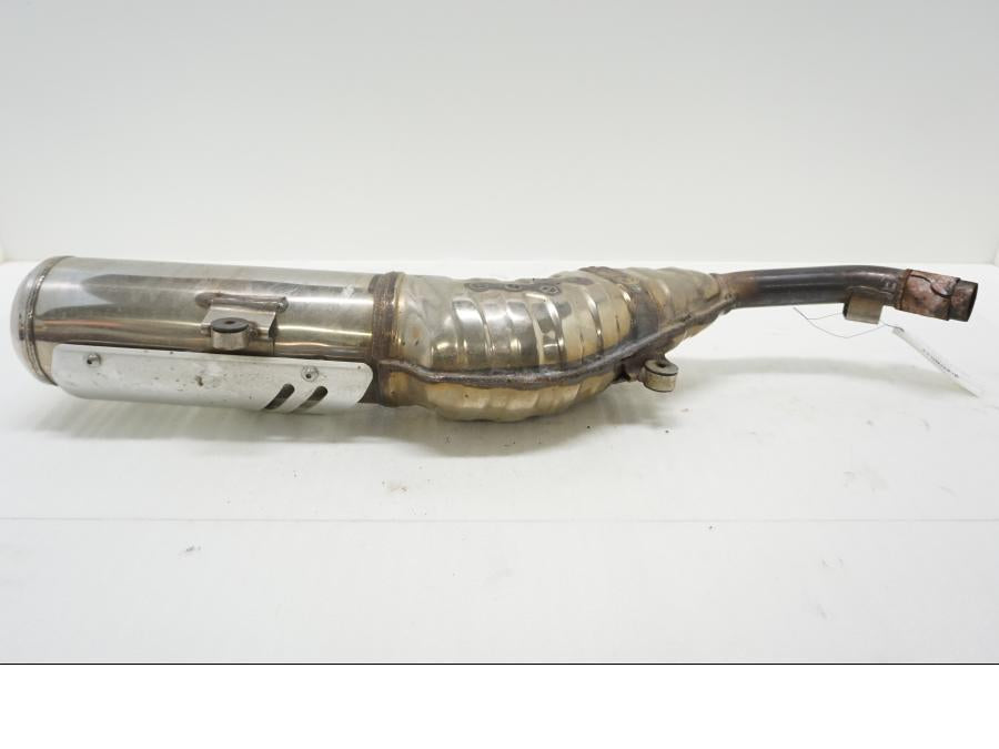 Baksidan på Ljuddämpare från en Suzuki DR 650 -1996 motorcykel.