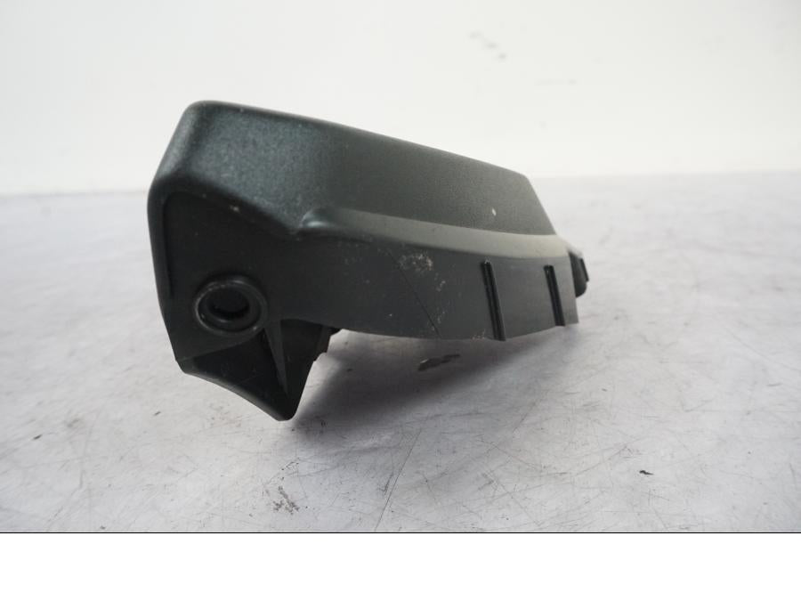 Framsidan på Luftintag från en Yamaha MT-07 -2023 motorcykel.