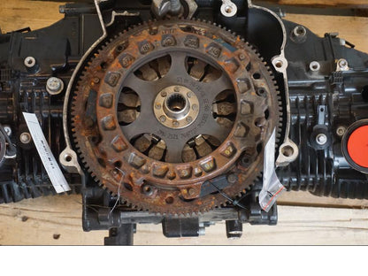 Baksidan på Motor från en BMW R Ninet -2017 motorcykel.