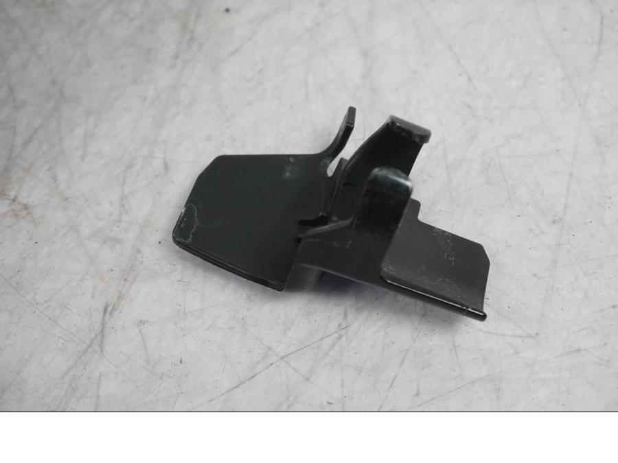 Snett uppifrån på Vattenexpansionskärl från en Yamaha MT-09 -2024 motorcykel.