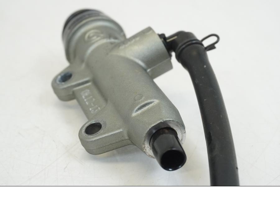 Extrabild3 på Bromshuvudcylinder från en Ducati Streetfighter V4 -2020 motorcykel.