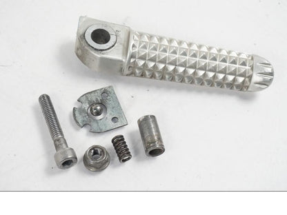 Framsidan på Fotpinne från en Yamaha YZF 1000 R1 -2007 motorcykel.