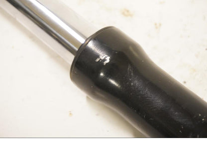 Vänster sida på Gaffelben från en Kawasaki GPZ 500 -1991 motorcykel.