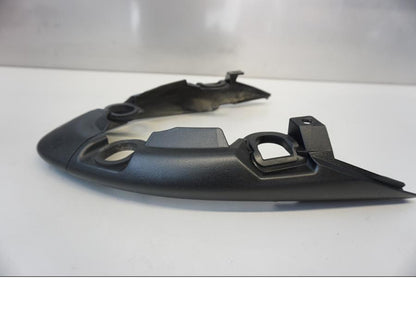 Höger sida på Bakvinge från en Suzuki SFV 650 A Gladius -2012 motorcykel.