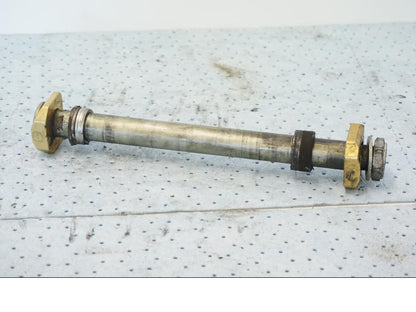 Framsidan på Axel från en Suzuki GSX 1300 BK -2008 motorcykel.