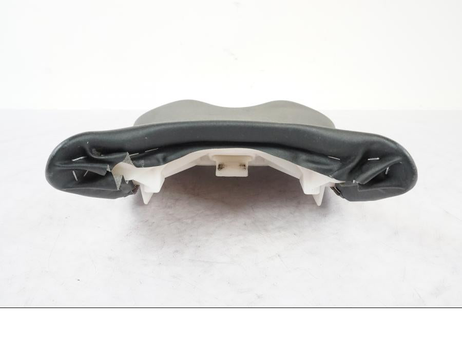 Vänster sida på Sadel från en Yamaha YZF R6 -2009 motorcykel.