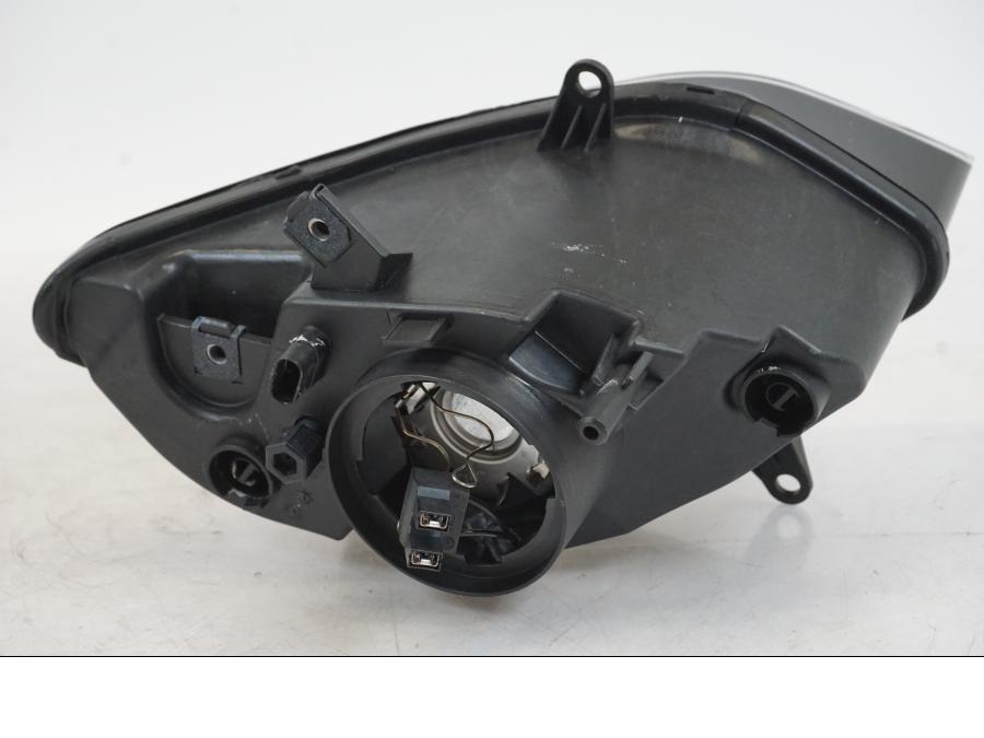 Extrabild5 på Strålkastare från en BMW R 1200 RS -2014 motorcykel.