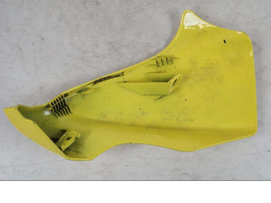 Snett uppifrån på Toppkåpa från en Kawasaki ER-6N -2006 motorcykel.