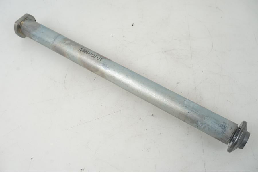 Framsidan på Axel från en BMW F 750 GS -2019 motorcykel.