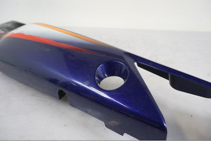 Snett uppifrån på Bakvinge från en Honda CBR 125 R -2006 motorcykel.