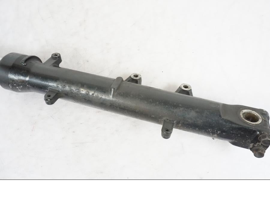 Extrabild2 på Gaffelben från en Honda CBR 1000 F -1989 motorcykel.