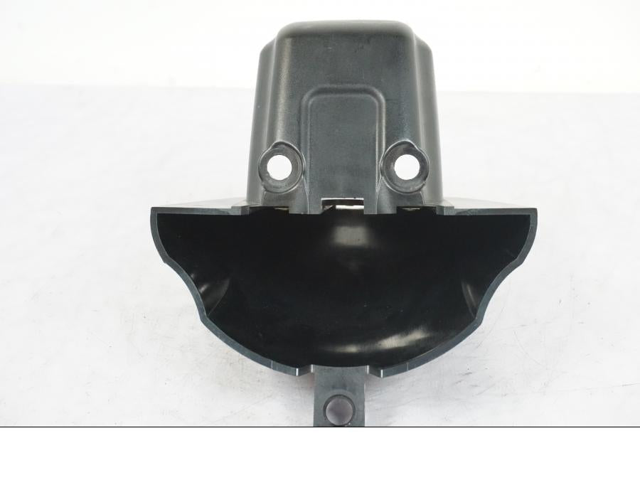 Baksidan på Skylthållare från en BMW R 1100 S -1998 motorcykel.