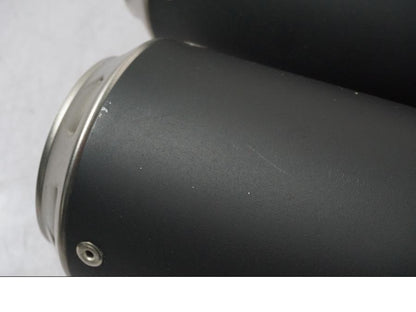 Snett nerifrån på Ljuddämpare från en Ducati Panigale 959 -2016 motorcykel.