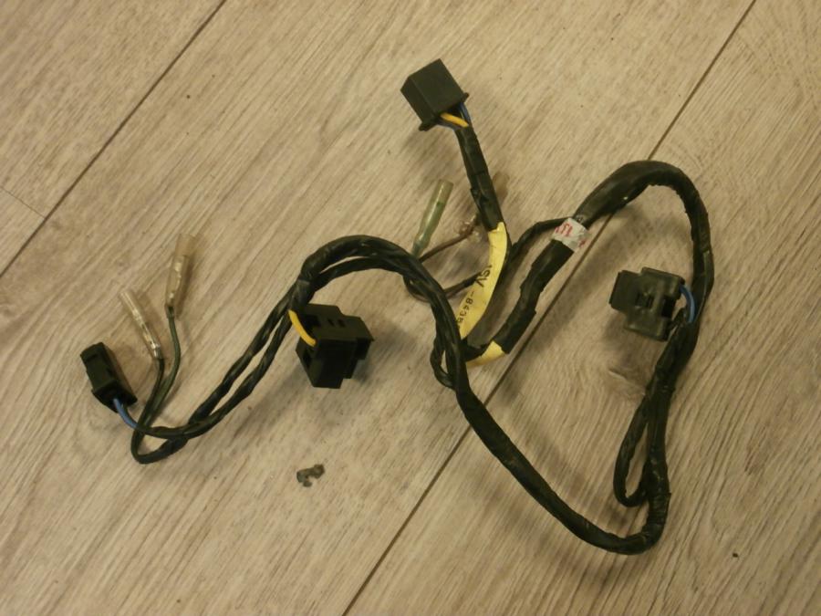 Baksidan på Kablage från en Yamaha YZF 1000 R -1998 motorcykel.