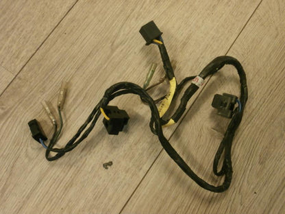 Baksidan på Kablage från en Yamaha YZF 1000 R -1998 motorcykel.