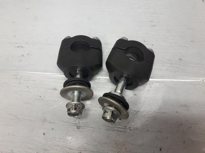 Framsidan på Styrfäste från en Suzuki DL 1000 -2018 motorcykel.