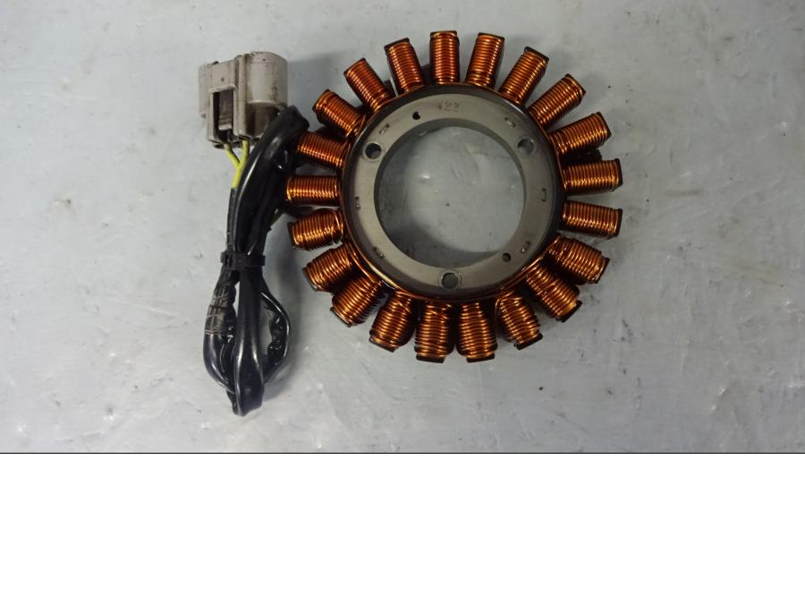 Framsidan på Generator från en BMW R 1200 GSA -2014 motorcykel.