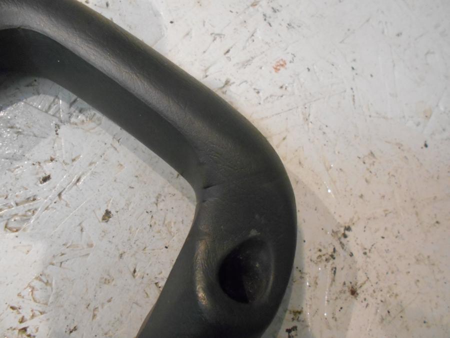 Snett uppifrån på Passagerarhandtag från en Honda GL 1800 -2001 motorcykel.