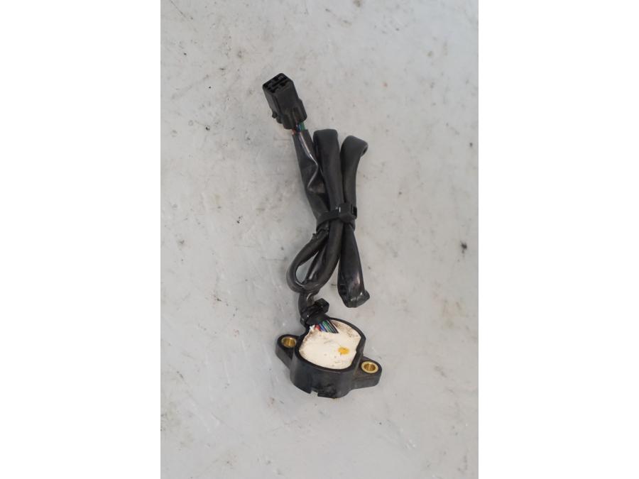 Baksidan på Växellådsgivare från en Aprilia Tuono V4R -2018 motorcykel.