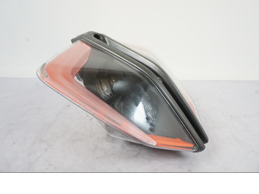 Höger sida på Strålkastare från en KTM 1290 Super Duke -2019 motorcykel.