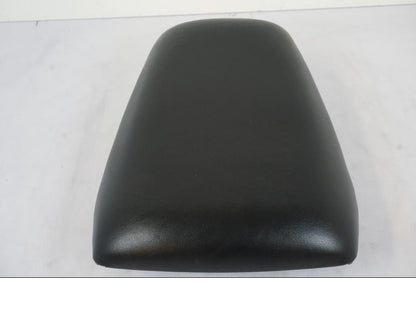 Baksidan på Sadel från en Honda CBR 125 R -2006 motorcykel.