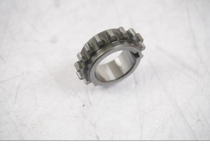 Baksidan på Kamkedjedrev från en KTM 125 Duke -2017 motorcykel.