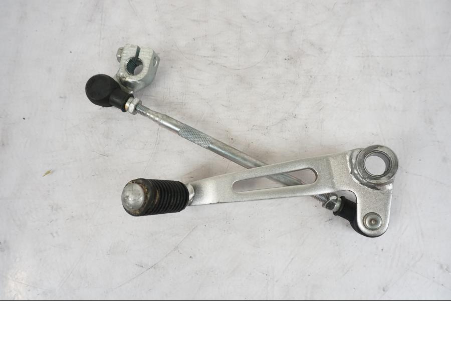 Framsidan på Växelpedal från en Kawasaki Z 800 -2014 motorcykel.