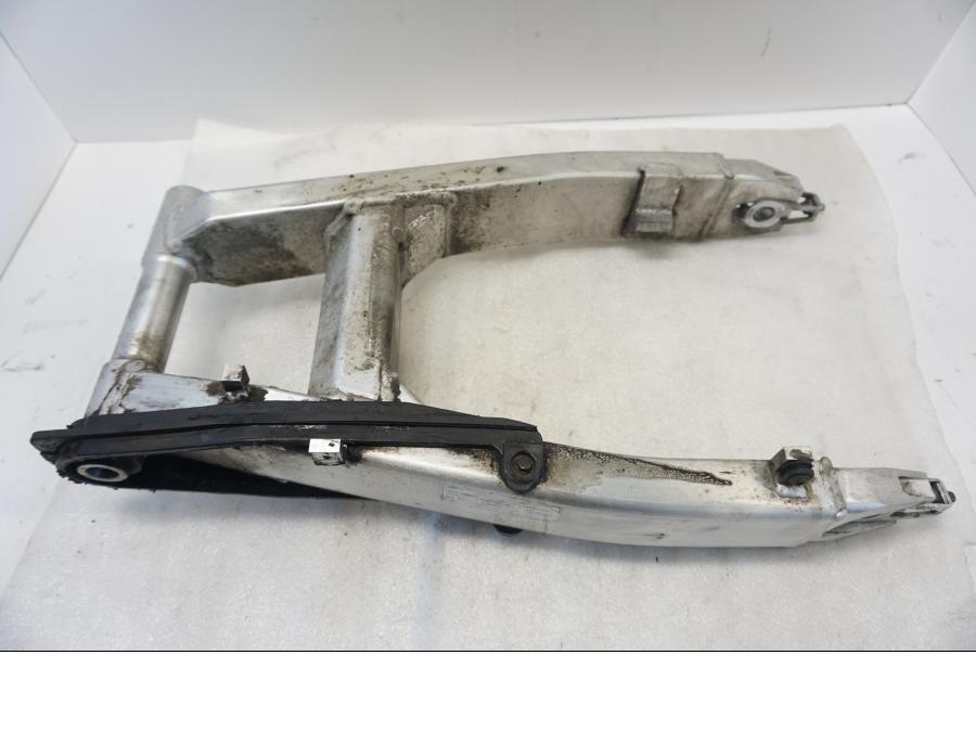 Framsidan på Sving från en Honda CBR 1100 XX -1998 motorcykel.