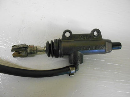 Framsidan på Bromshuvudcylinder från en BMW K 1200 LT -2007 motorcykel.