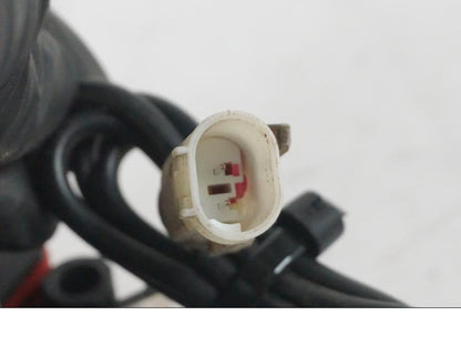 Extrabild3 på <p>Låssats från BMW R 1200 RS 2015.</p>

<p>Keyless Ride, tändningslås, en grå plastnyckel, tanklock, antenn, kablage, fjärrnyckel och sadellås.</p> motorcykel.