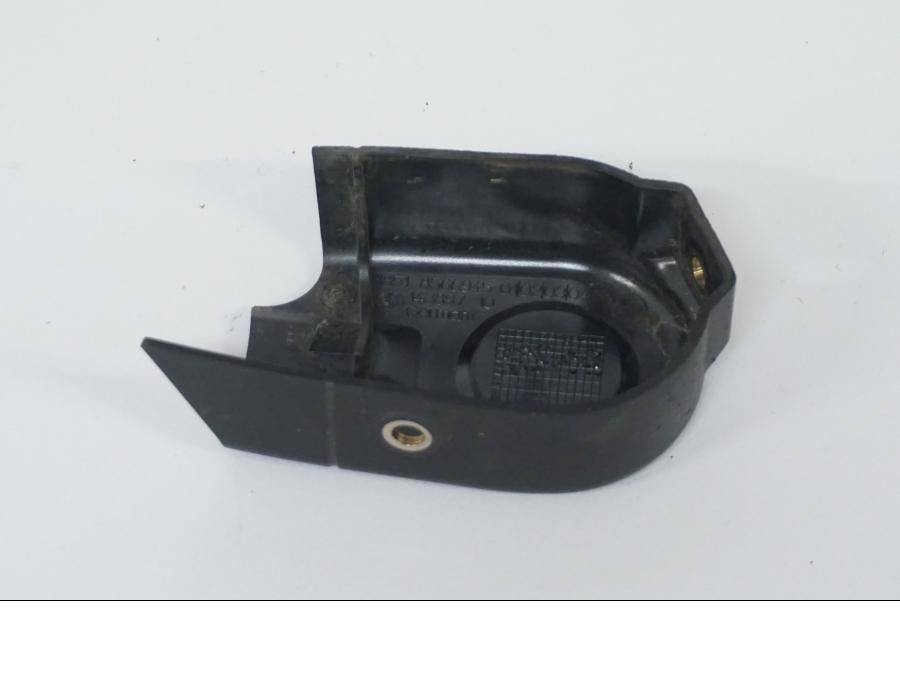 Snett nerifrån på Skyddskåpor från en BMW R 1250 GS -2022 motorcykel.