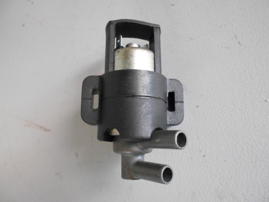 Framsidan på Luftventil från en Kawasaki VN 1600 Mean Streak -2007 motorcykel.