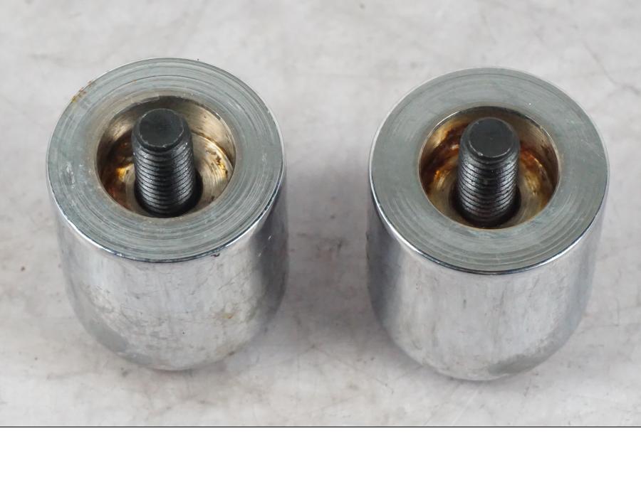 Snett uppifrån på Stryrvikt från en BMW K 1600 GTL -2015 motorcykel.